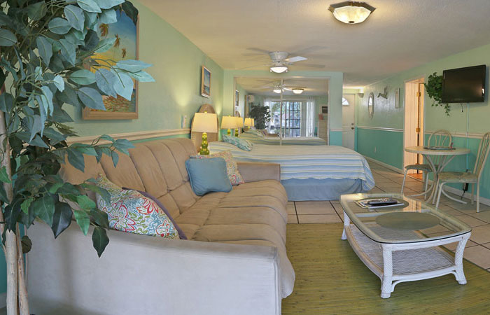 Studio Apartment - Private Terrasse am Pool